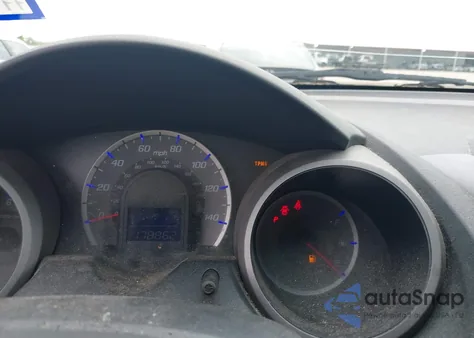 2010 Honda Fit z USA, uszkodzony, nr VIN JHMGE8H22AC039353